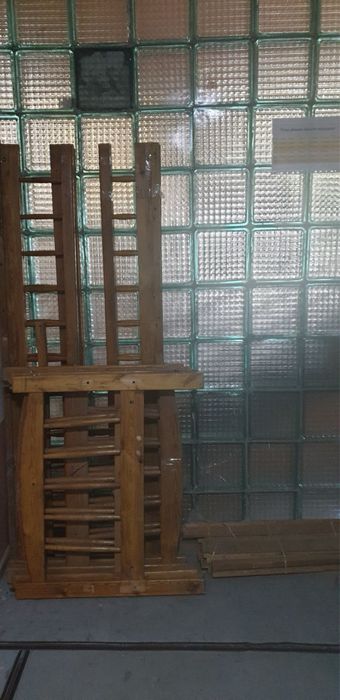 Bolalar krovati, mustaxkam yog’ochdan. 2 qavatli