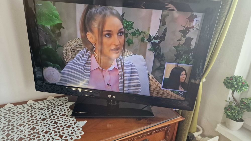 Televizor LG diaginala 80cm