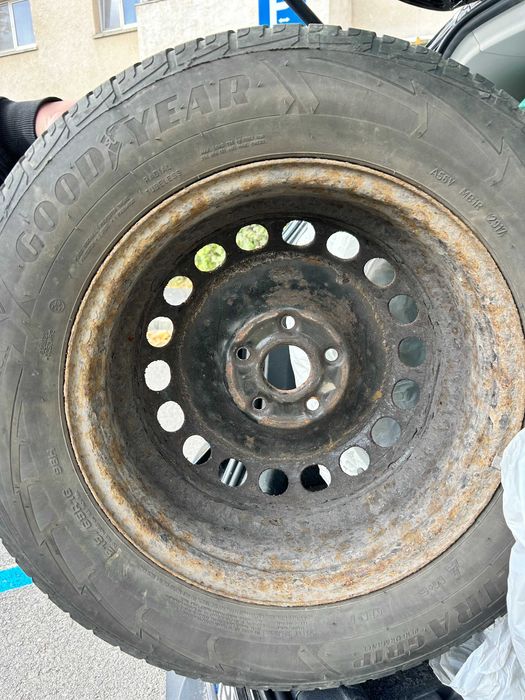 Vand set 4 *Jante + Anvelope de IARNA GOOD YEAR