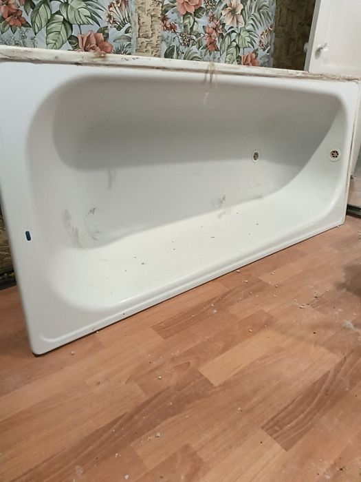 Продам ванну  в хорошем состоянии
