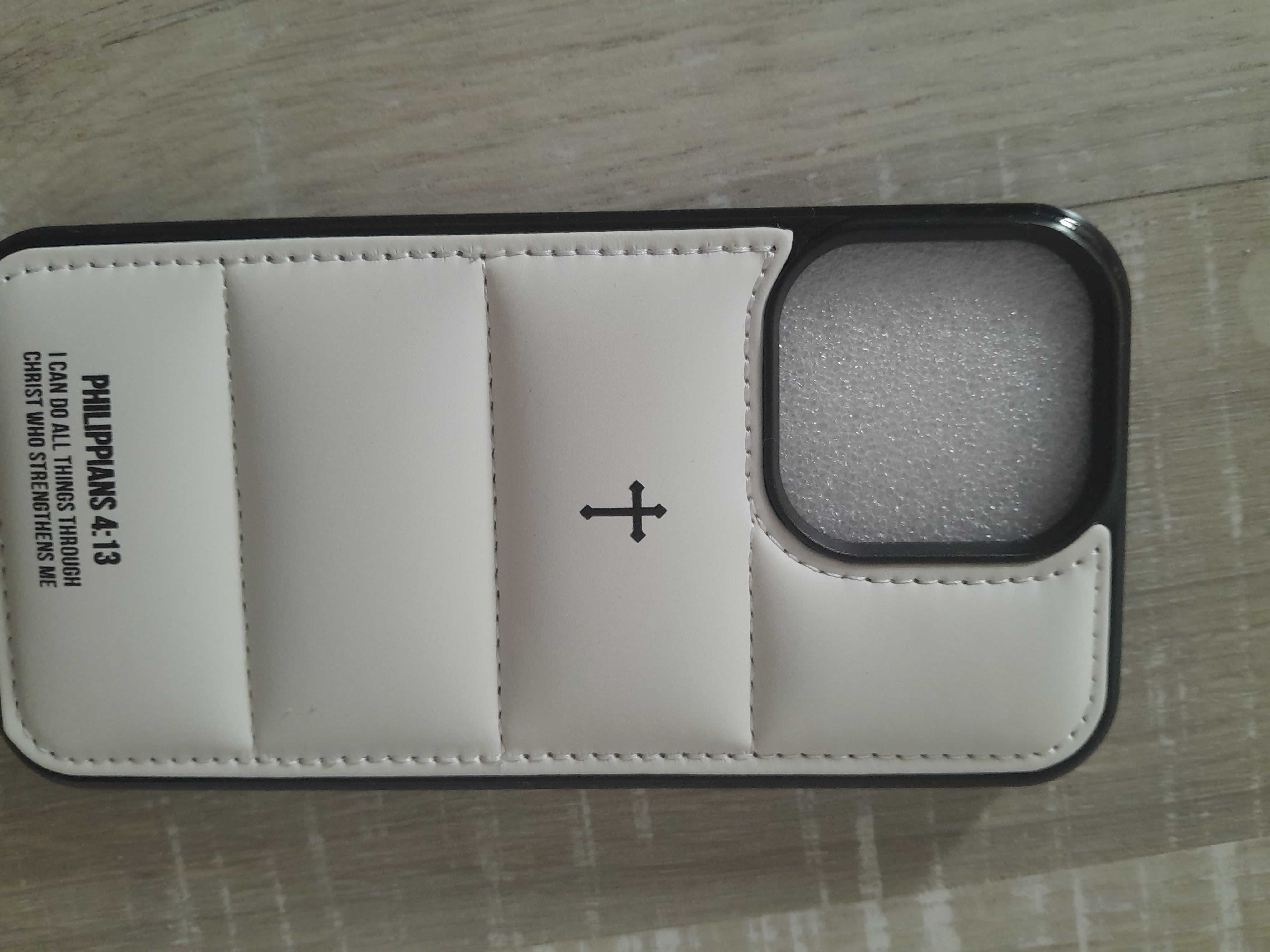 Кейс за iPhone 14