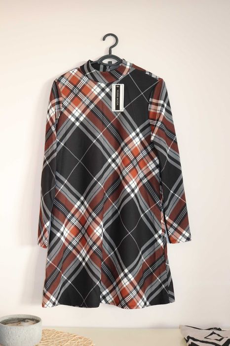 Продавам рокли обличани по един път