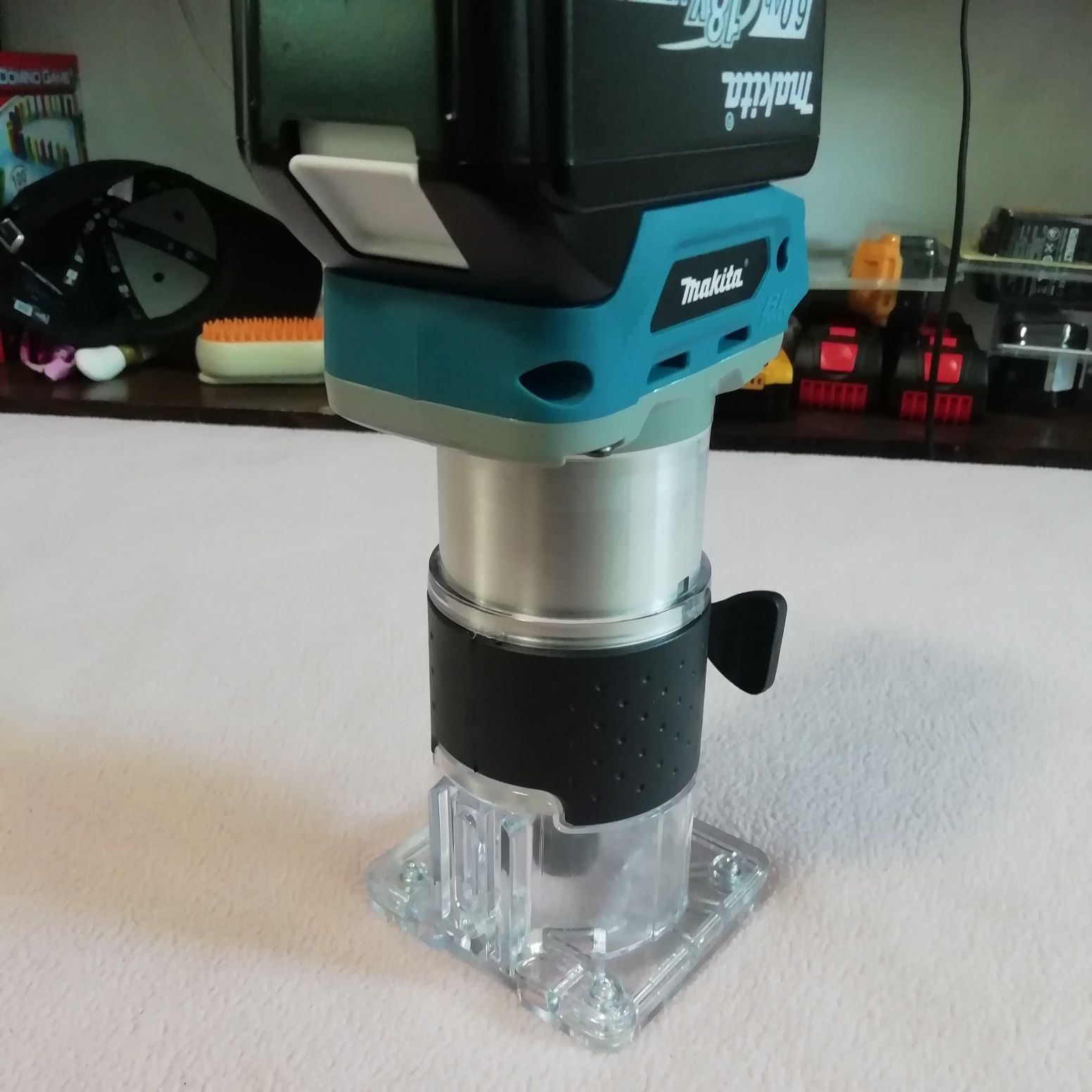 Freza Makita DRT50