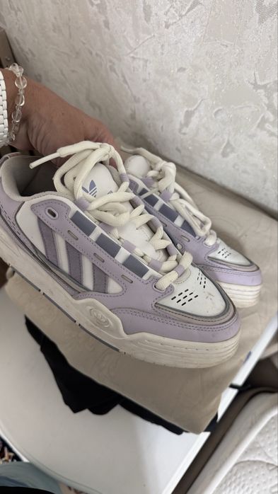 Adidas кросовки продам