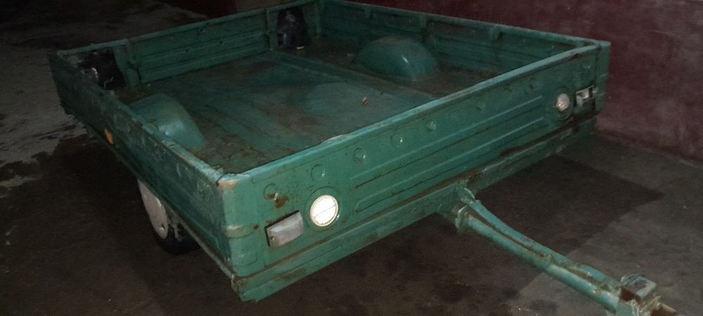 Прицеп жигуловиски сотилади