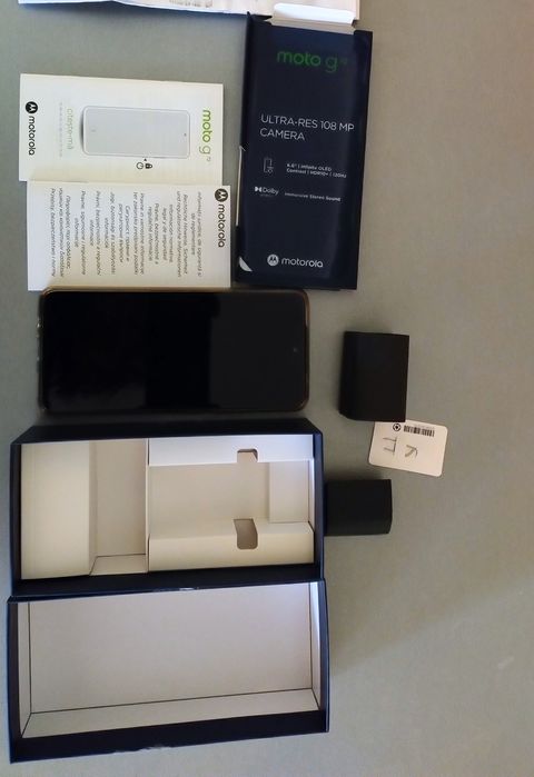 Motorola Moto G72 / 120hz OLED / helio g99 / 8gb ram / 128gb rom