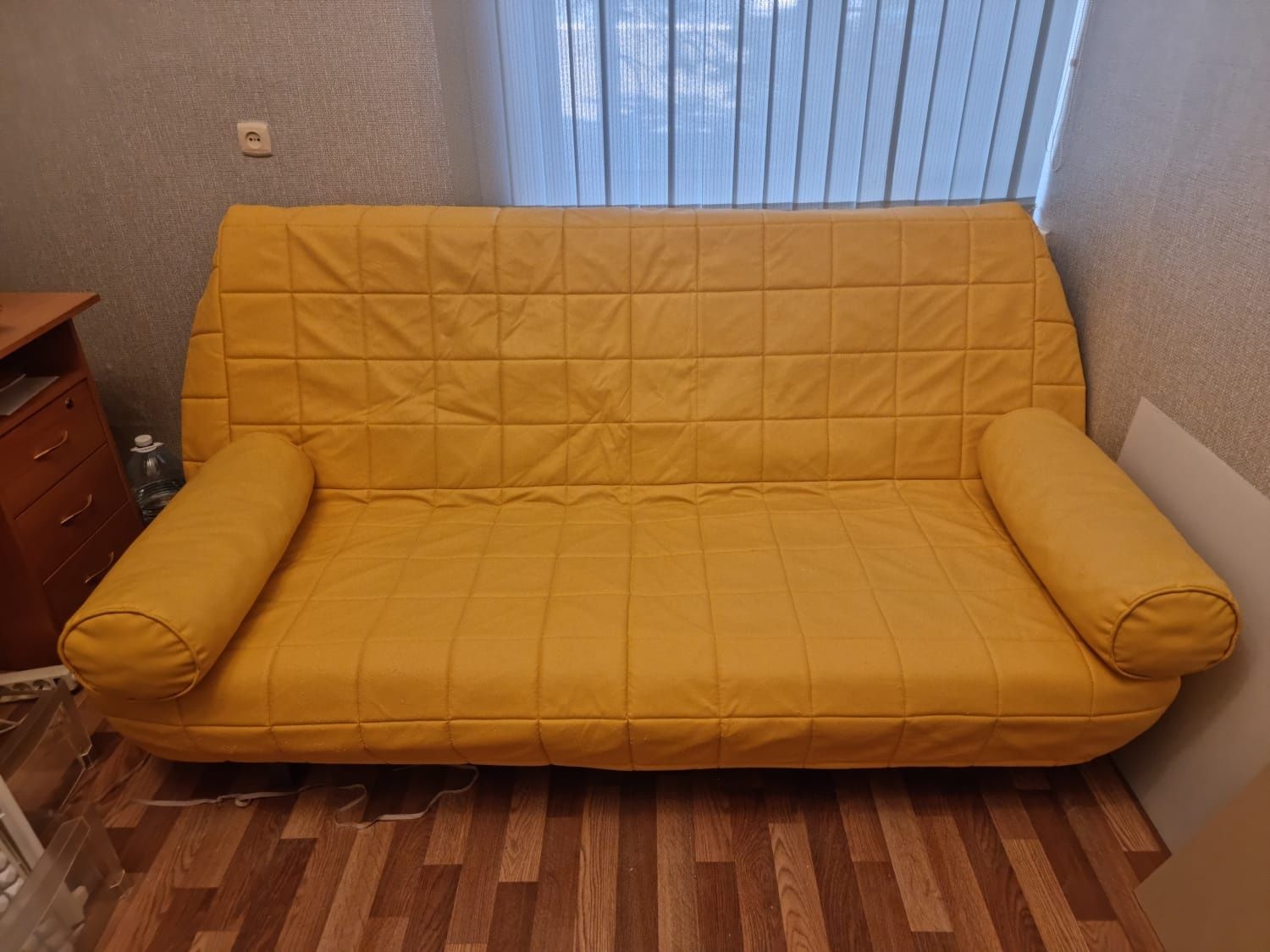 Продам диван (раскладной )