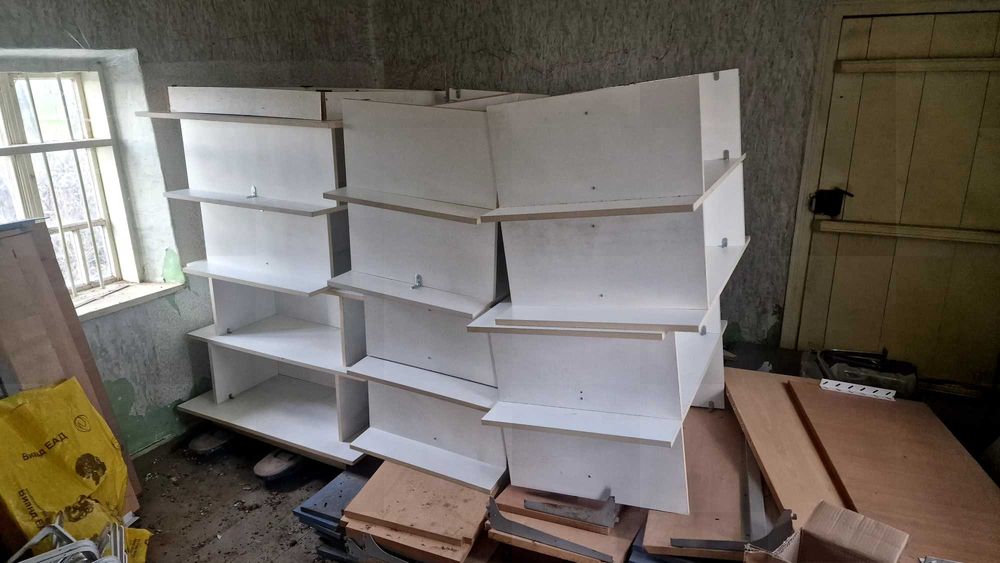 Островен стилаж от пдч