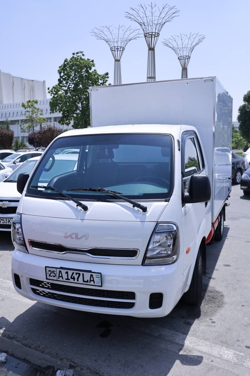 Kia bongo 2023 yil