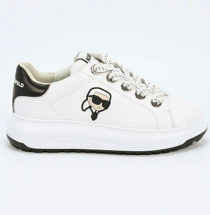 New balance U9060 -250 лв. Calvin Klein -190 лв. Оригинални маратонки