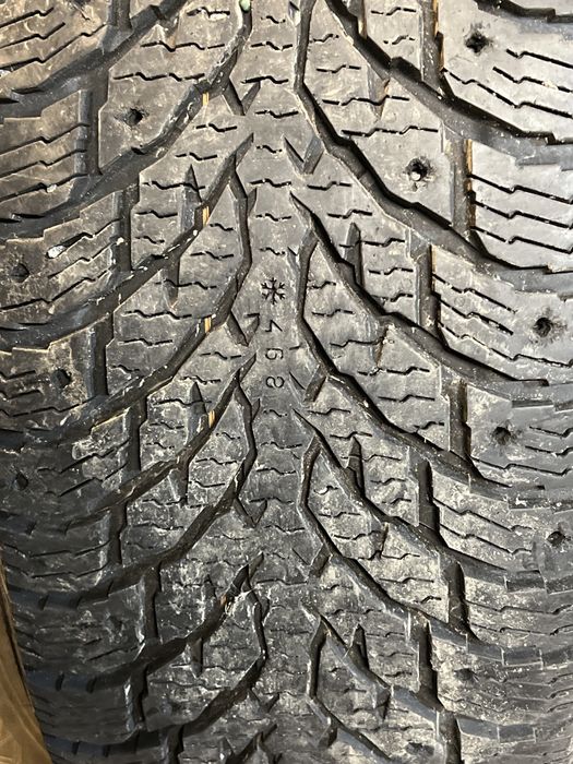 Anvelope 225/55R17C-Nokian-Dot 2023