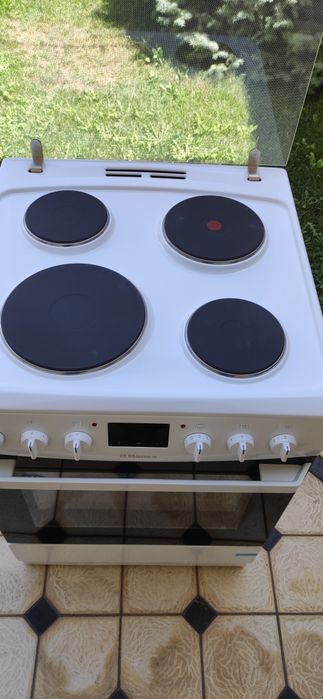 Продаётся электроплита