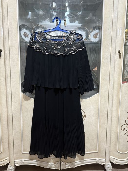 Платья по колено