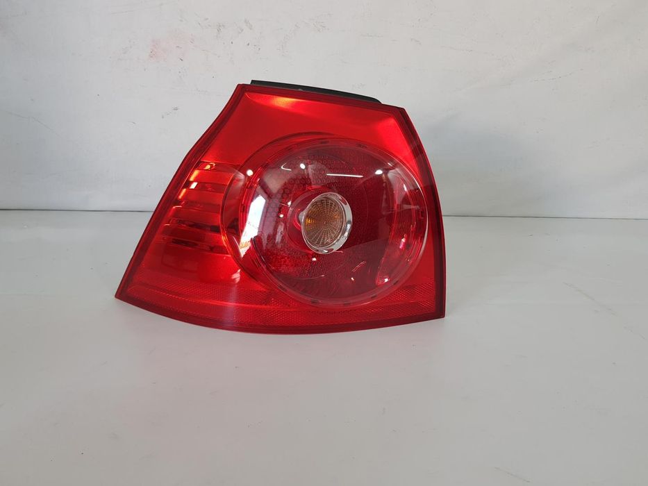 Stop stanga pe aripa VW Golf 5 Hatchback dupa 2004