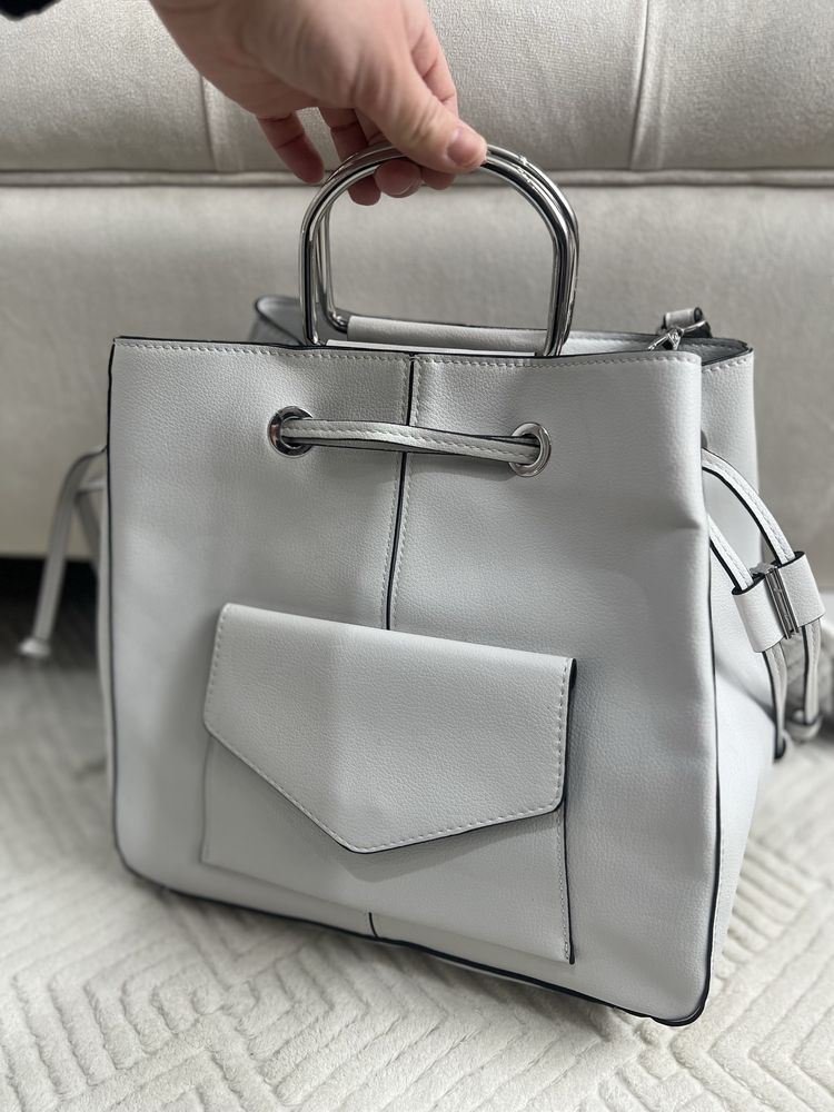 Нова дамска чанта Zara