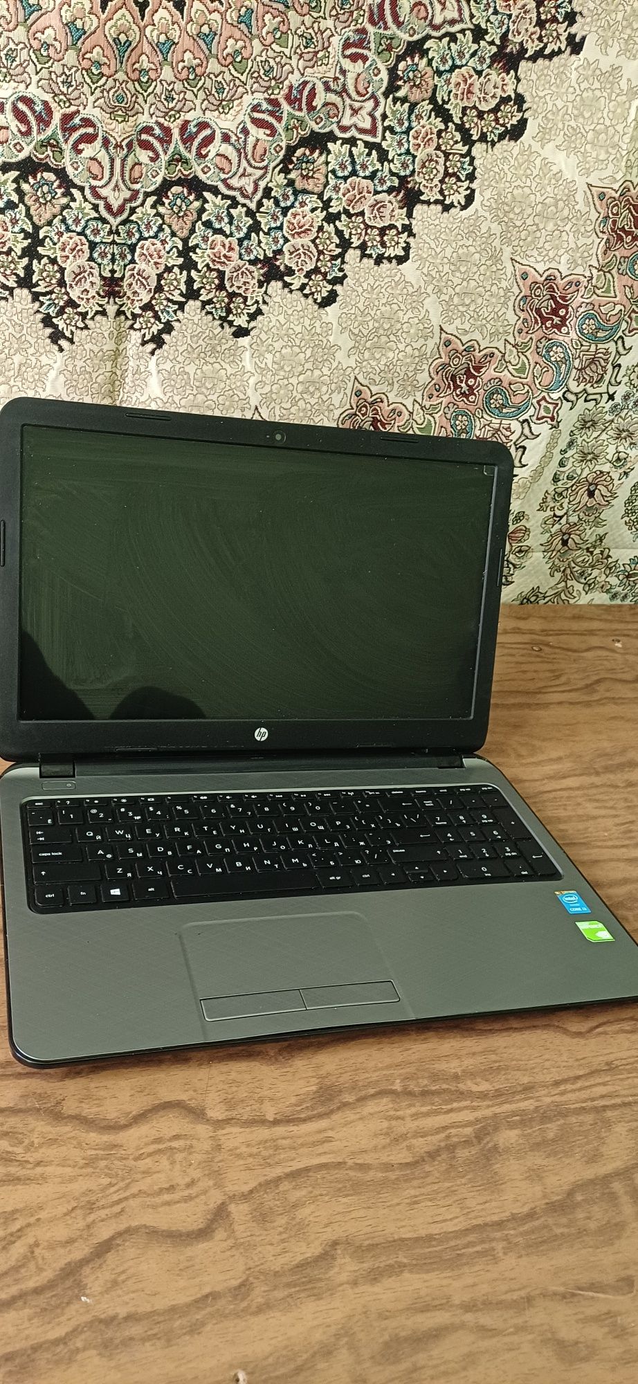 Noutbok HP 15-r155nr core i3