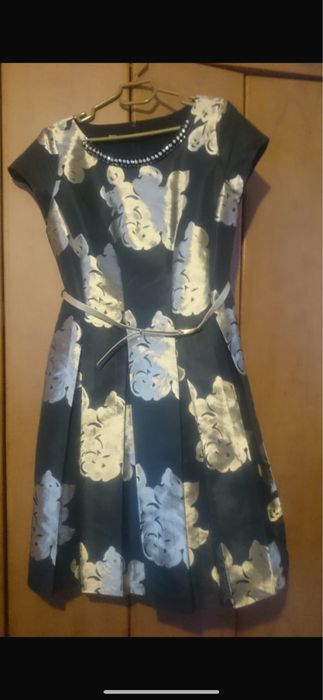 Польское платье одевалось 1 раз размер 48