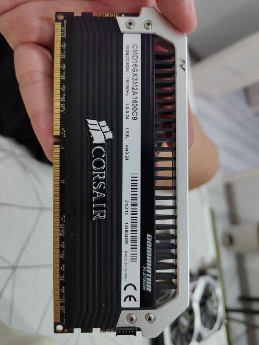 Corsair dominator platinum