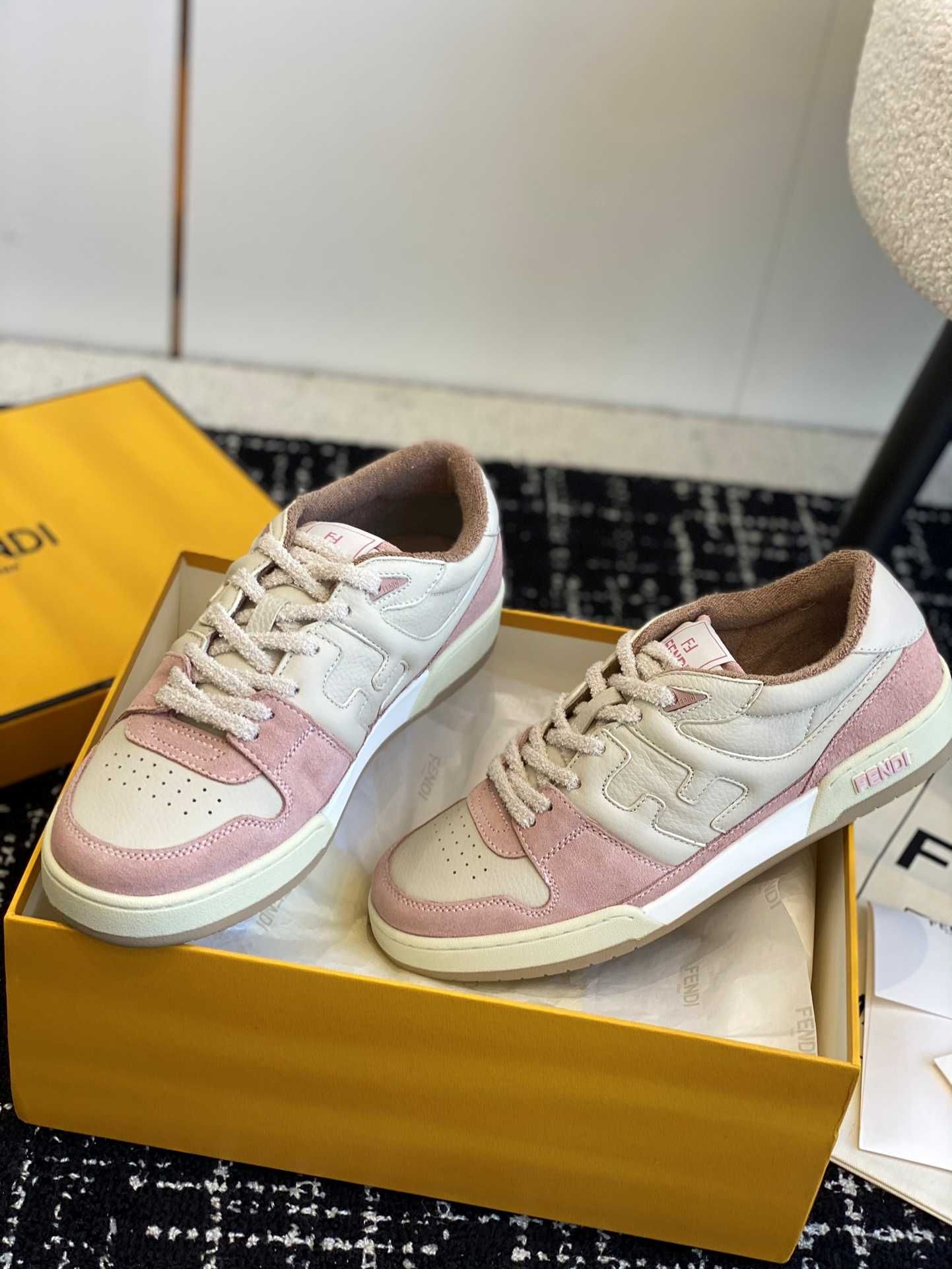 Fendi/Фенди различни модели