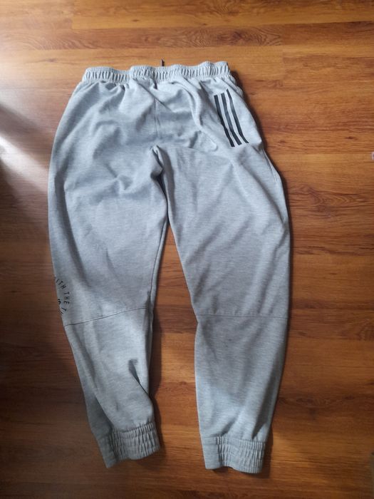 Adidas мъжко долнище XL размер.