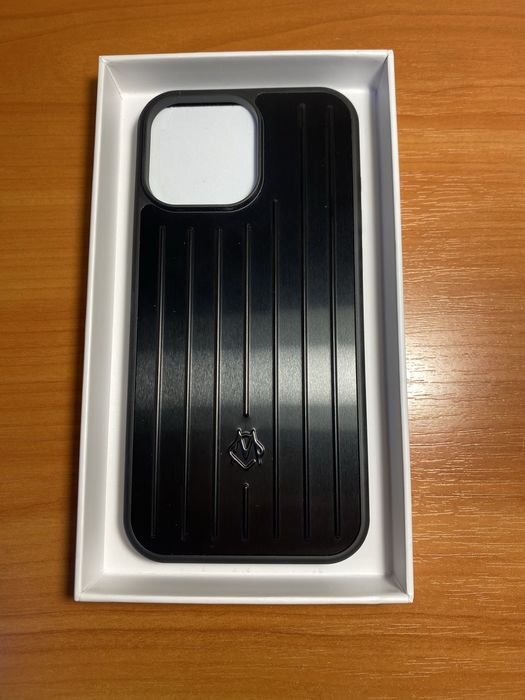 Премиум Калъф RIMOWA Black за iPhone 16 Pro Max