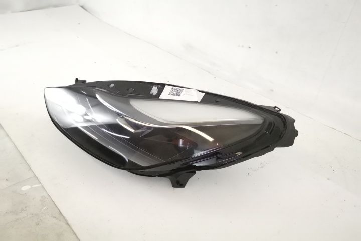Ляв фар / Lqv far Оригинален Led Безупречен Тесла / Tesla Model 3 1 [