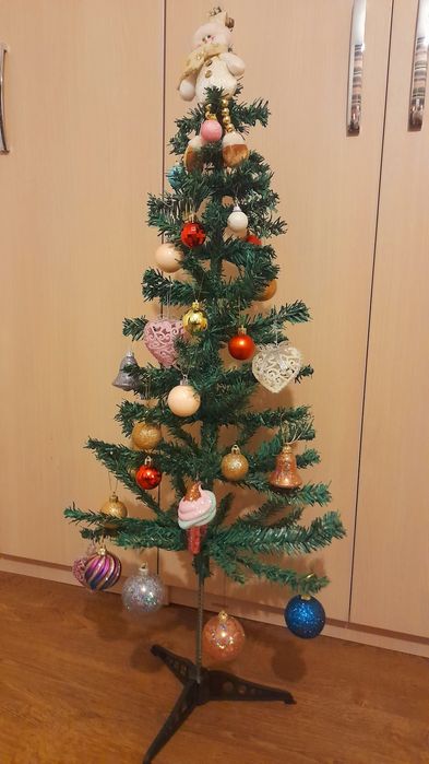 Brad artificial NOU 117cm