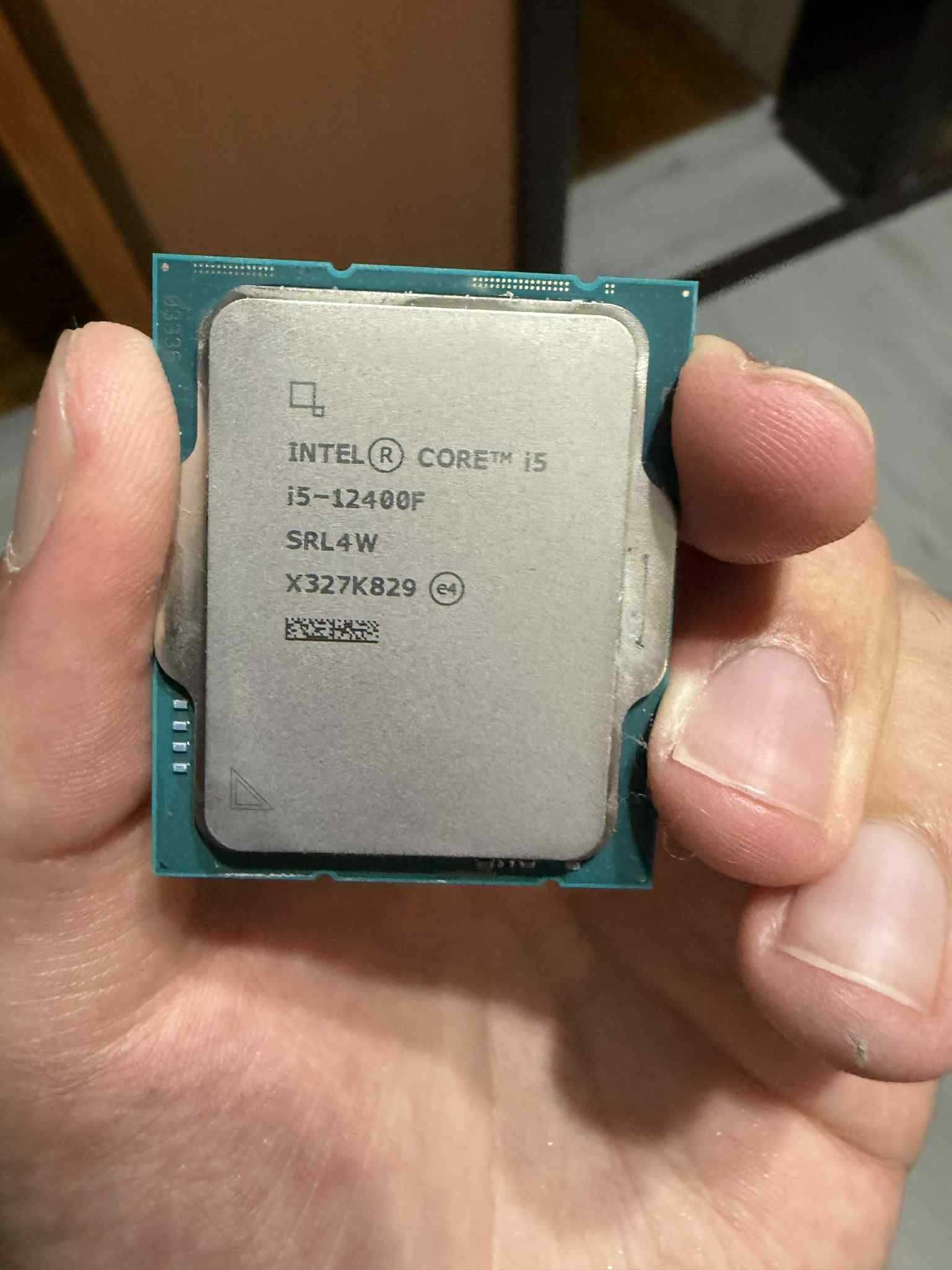 Intel Core i5-12400F