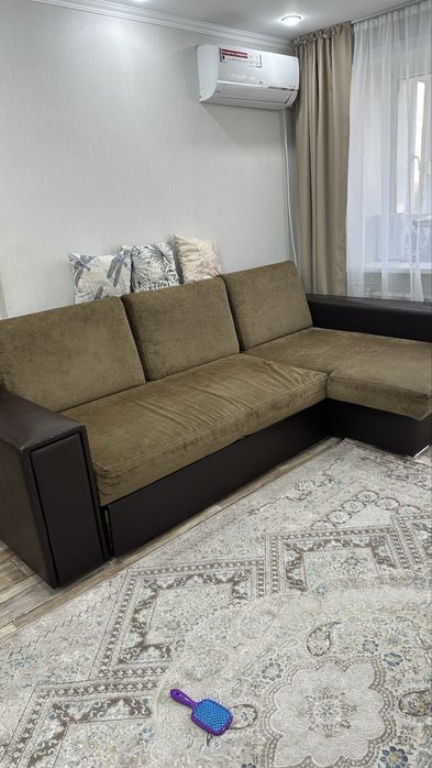 Продам диван б/у.