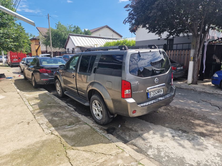 Vând Nissan Pathfinder r51