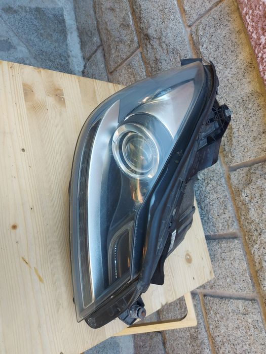 Фарове Dynamic Bi-Xenon Мерцедес Ц клас 204 / Mercedes C class w204
Ця
