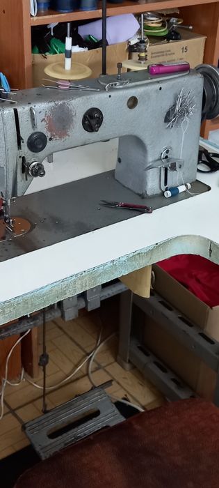 Продам промышленную швейную машину