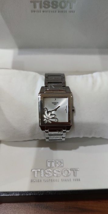 Дамски часовник TISSOT fabulous garden