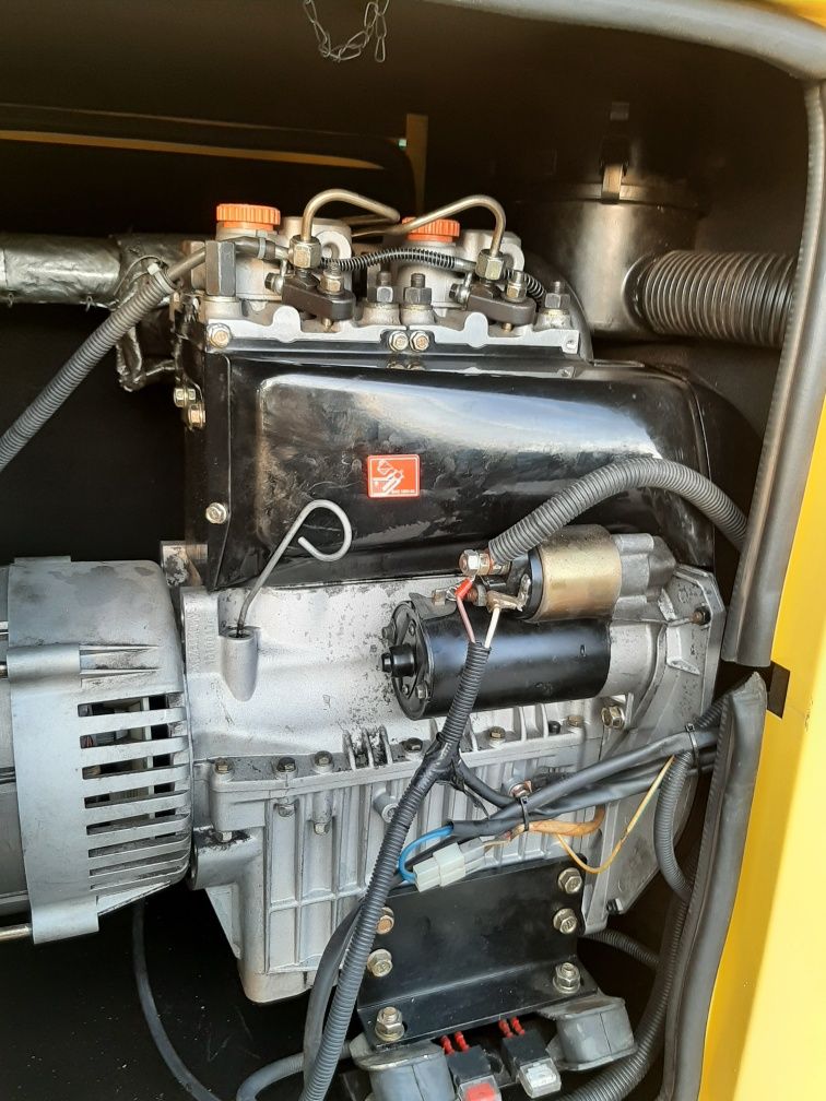 Vând generator silentios diesel 220v 380v de 14 kwa