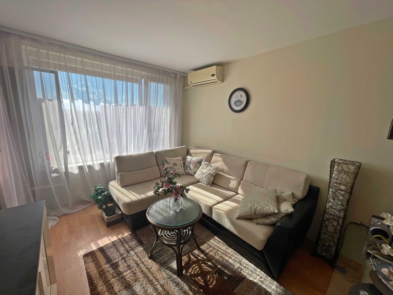 Продава се Двустаен апартамент в к.к. Слънчев бряг - 65 кв.м за 954 €/кв.м - Снимка #3