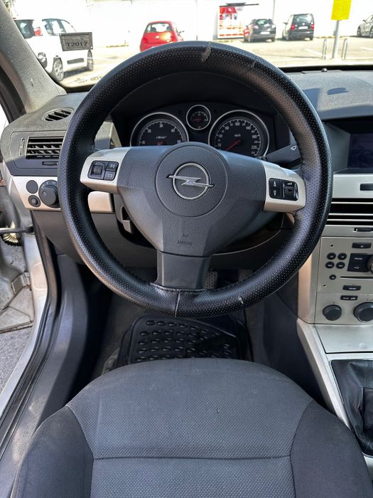 Opel astra H GTC