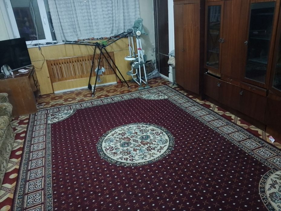 Qizlarga 700000- ijaraga turish uchun