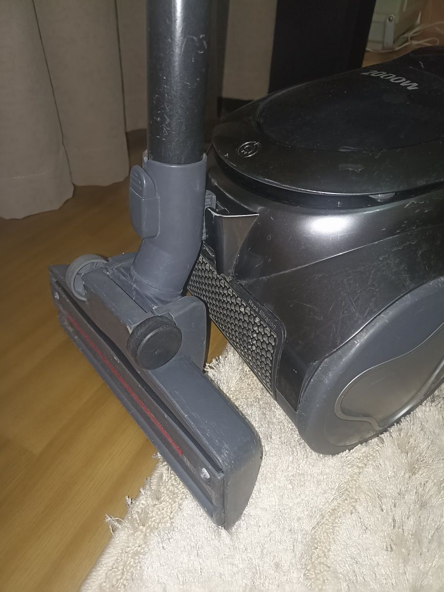 Продаю пылесос LG