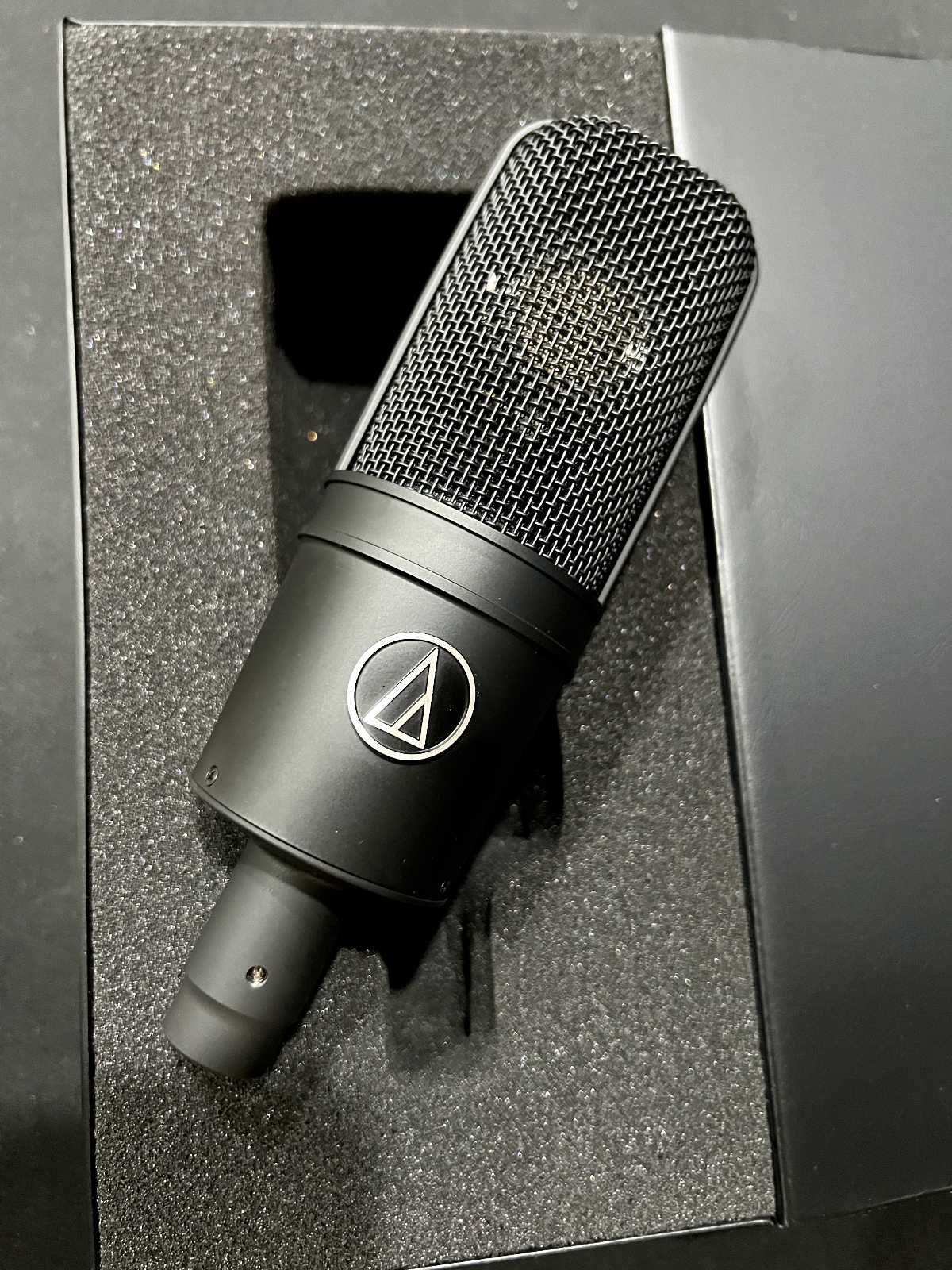 Студийный микрофон Audio-Technica AT4040