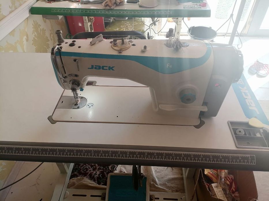 Jack F4 tikuv moshinasi sotiladi