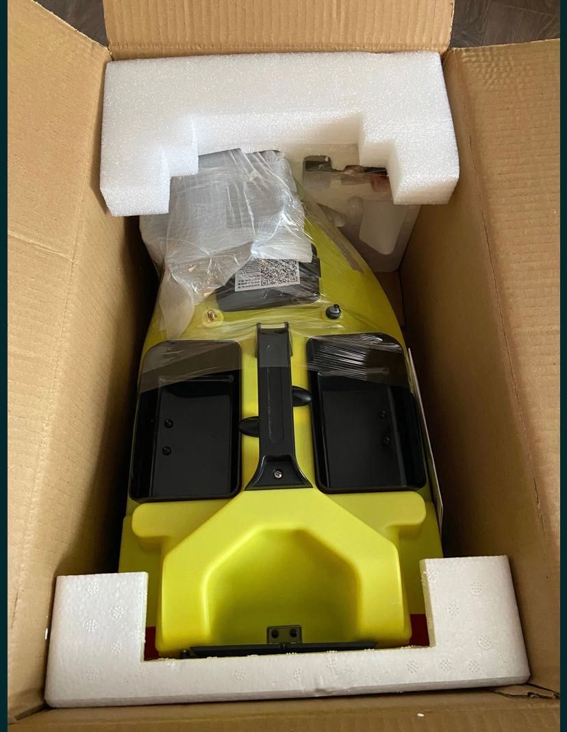 Лодка за захранка V020 GPS-40 точки