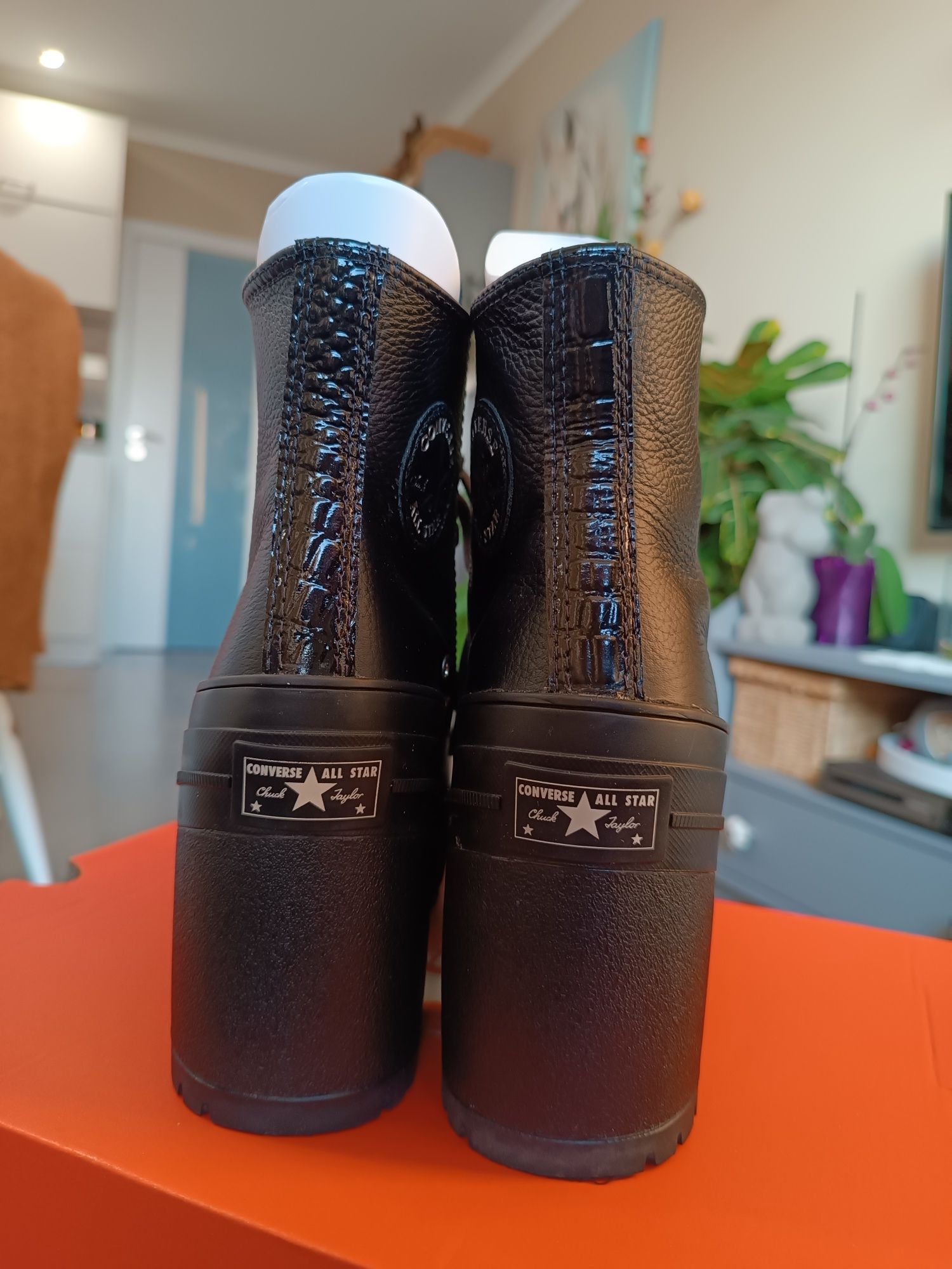 Нови кецове converse