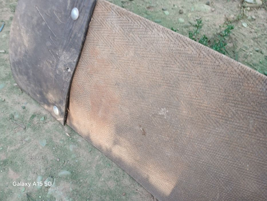 Vând banda de cauciuc la metru pret 15 lei