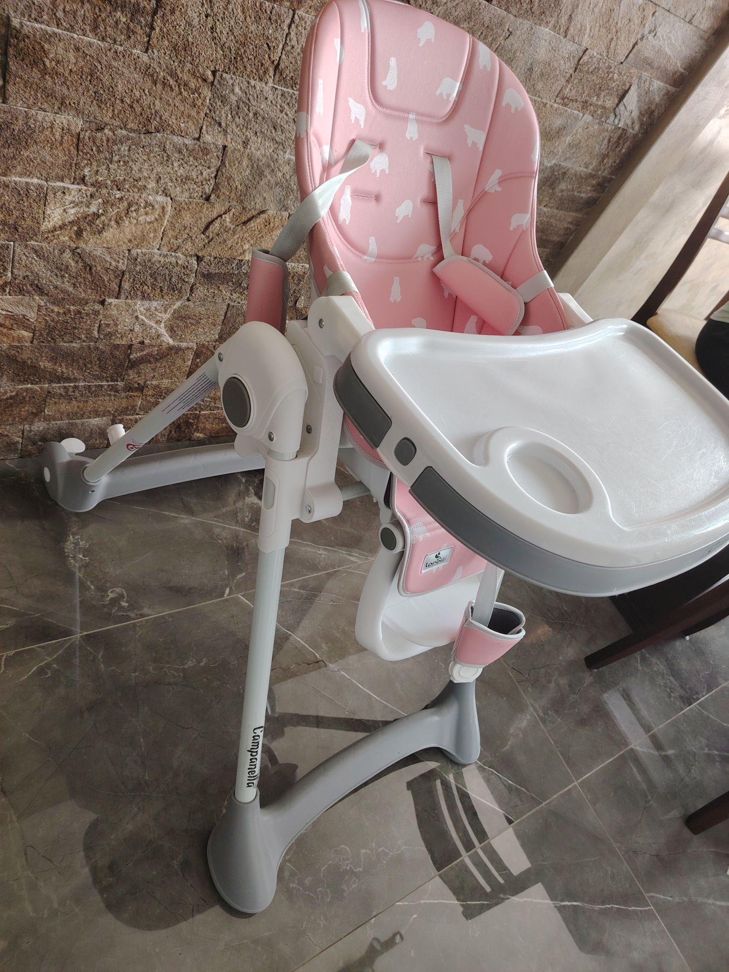 Стол за хранене на бебе