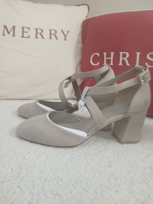 Нови обувки Tamaris