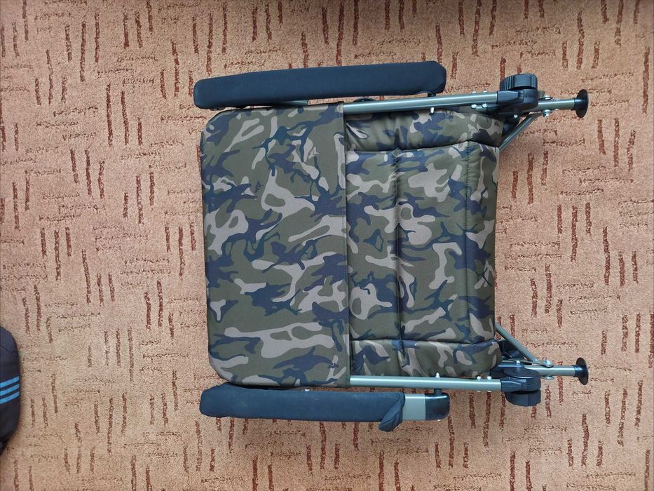 Стол за риболов FOX R3 Camo Recliner