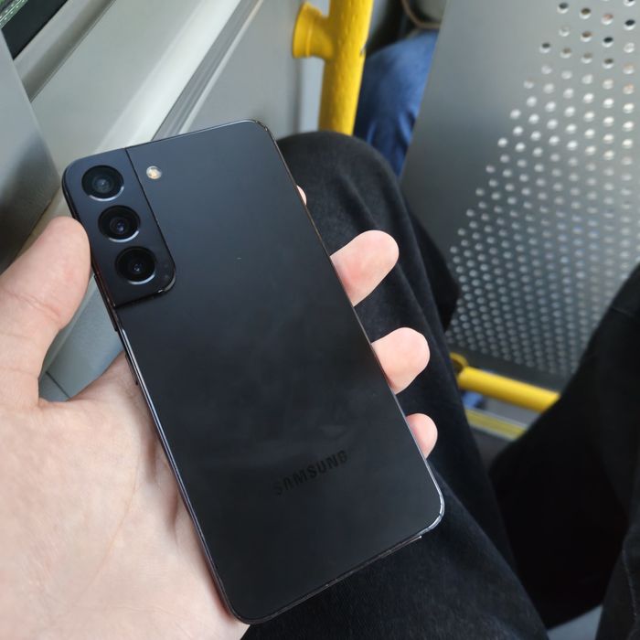 Samsung S22 256гб