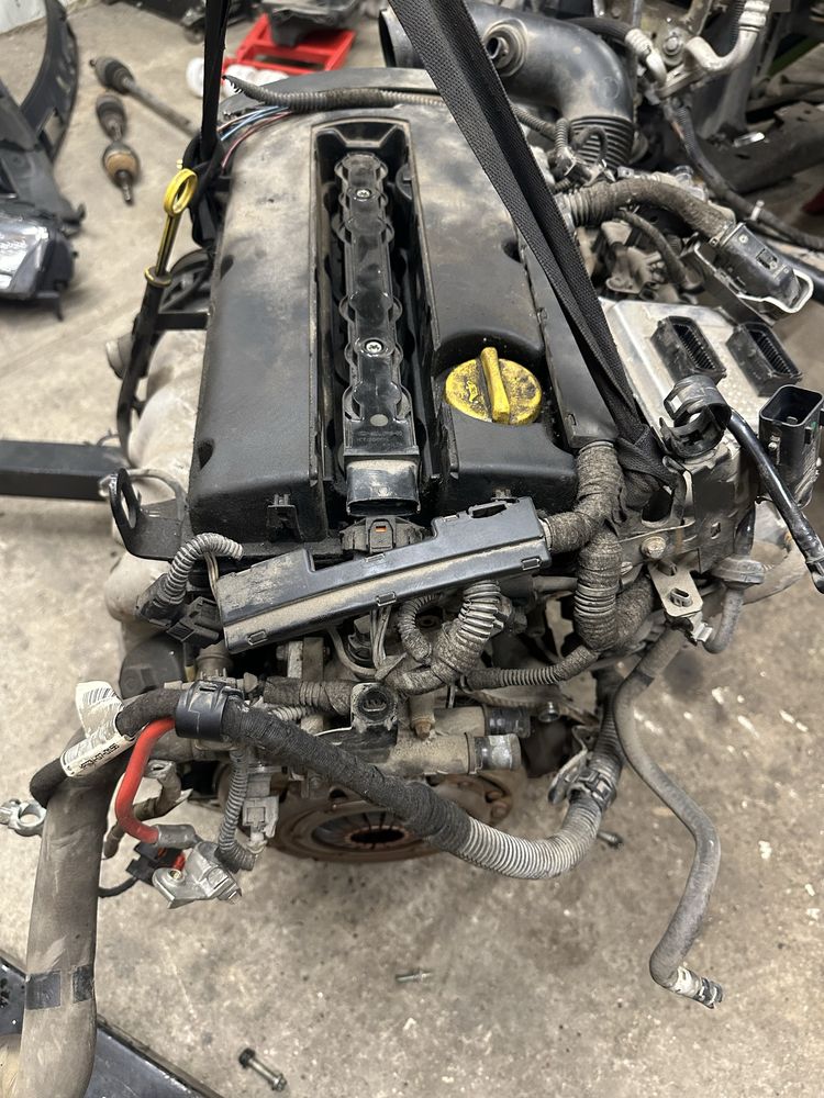 Двигател 1.6i Z16XER за Opel