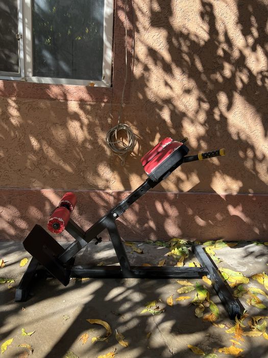 Гиперэкстензия, тренажер для укрепления спины