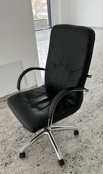 Кожен Офис стол nowy styl